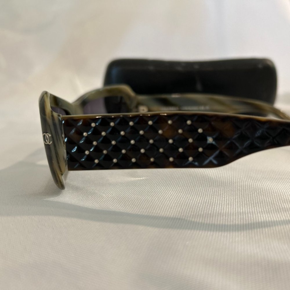 Chanel Vintage Quilted Rectangular Sunglasses - image 2